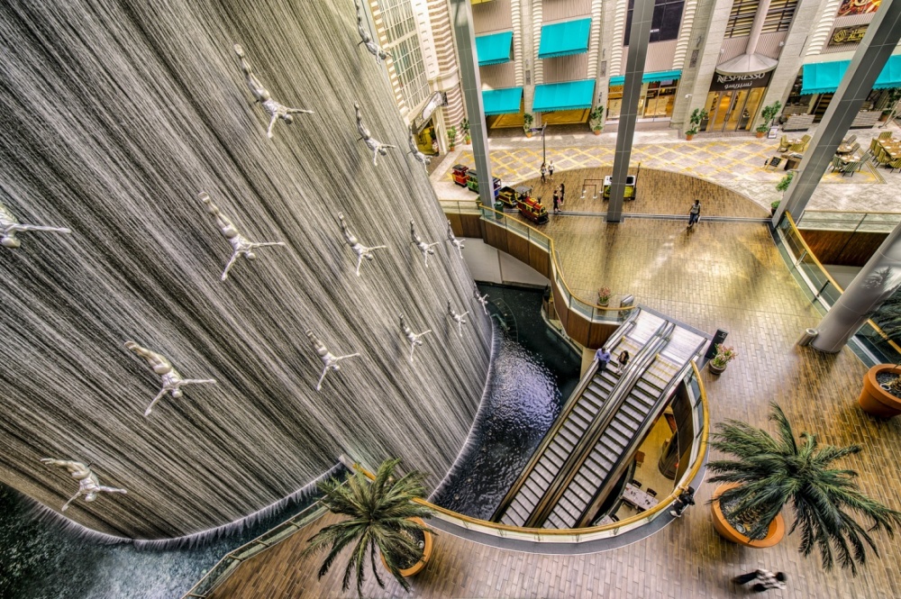 14752760-R3L8T8D-1000-dubai-mall-waterfall-777231950